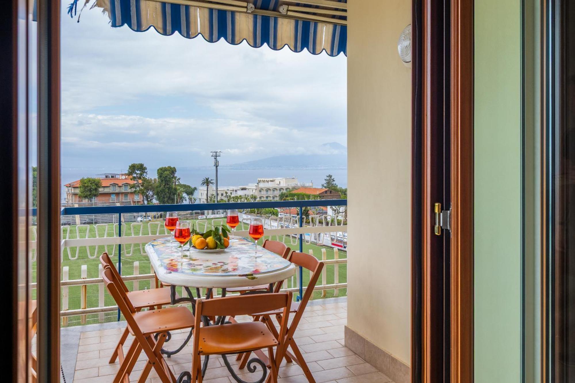 Residenza Le Sirene City Center Sorrento Exterior foto