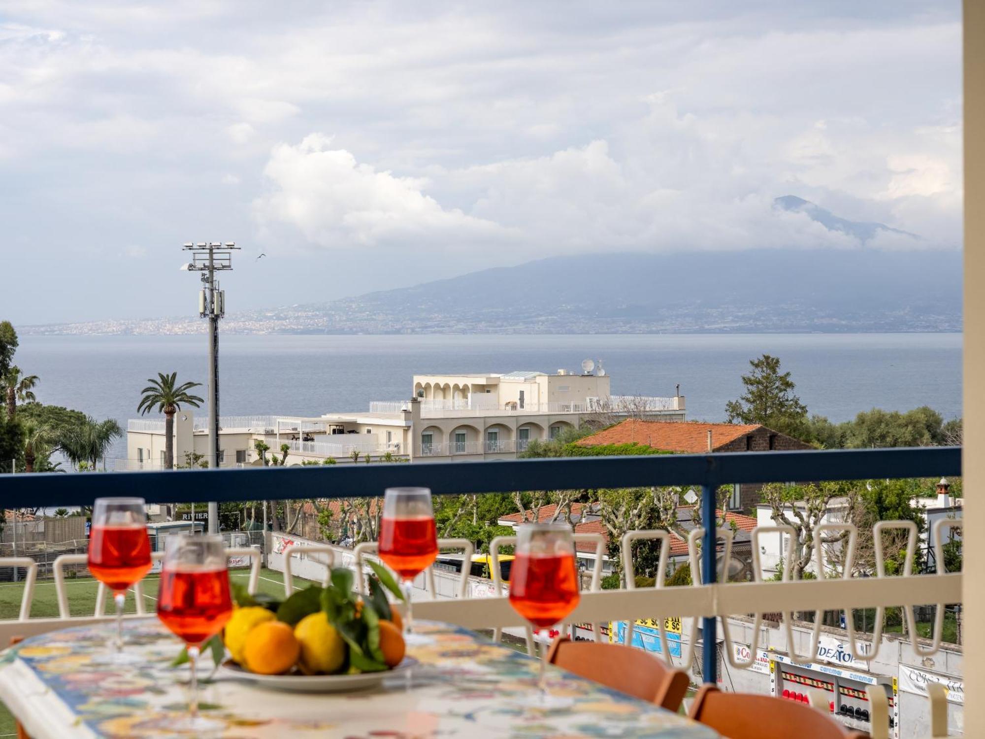 Residenza Le Sirene City Center Sorrento Exterior foto